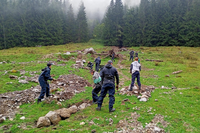 © Bildnachweis (Credit: privat): Gemeinschaftsaktion.jpg Quelle Nationalparkverwaltung Berchtesgaden Bild zum Eintrag (1059407-160)